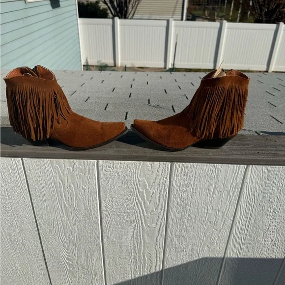 Dan Post Brown Fringe Ankle Boots - Picture 6 of 6